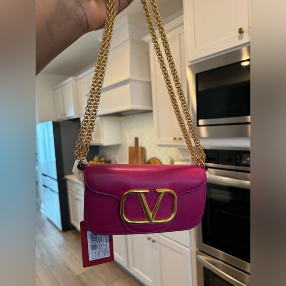 SOLD!!!! Valentino Garavani Small Loco Leather Shoulder bag NWT - Picture 10 of 12